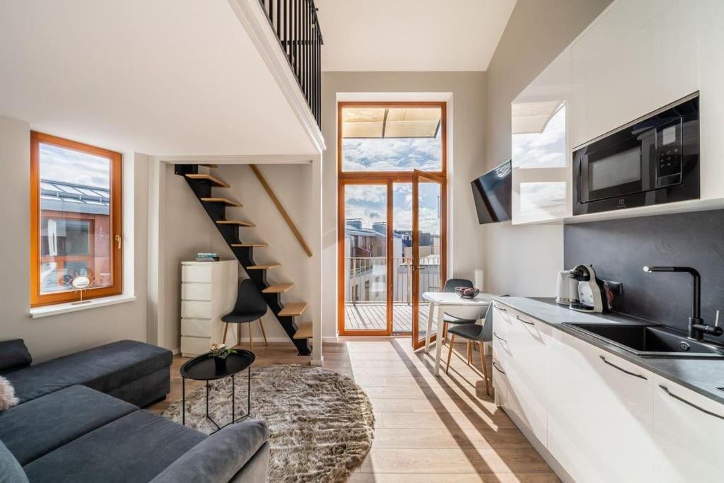 New Loft With Rooftop Terrace In The Old Town Riga Exterior foto